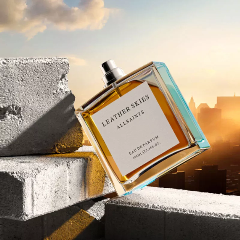 Men's sandalwood perfume