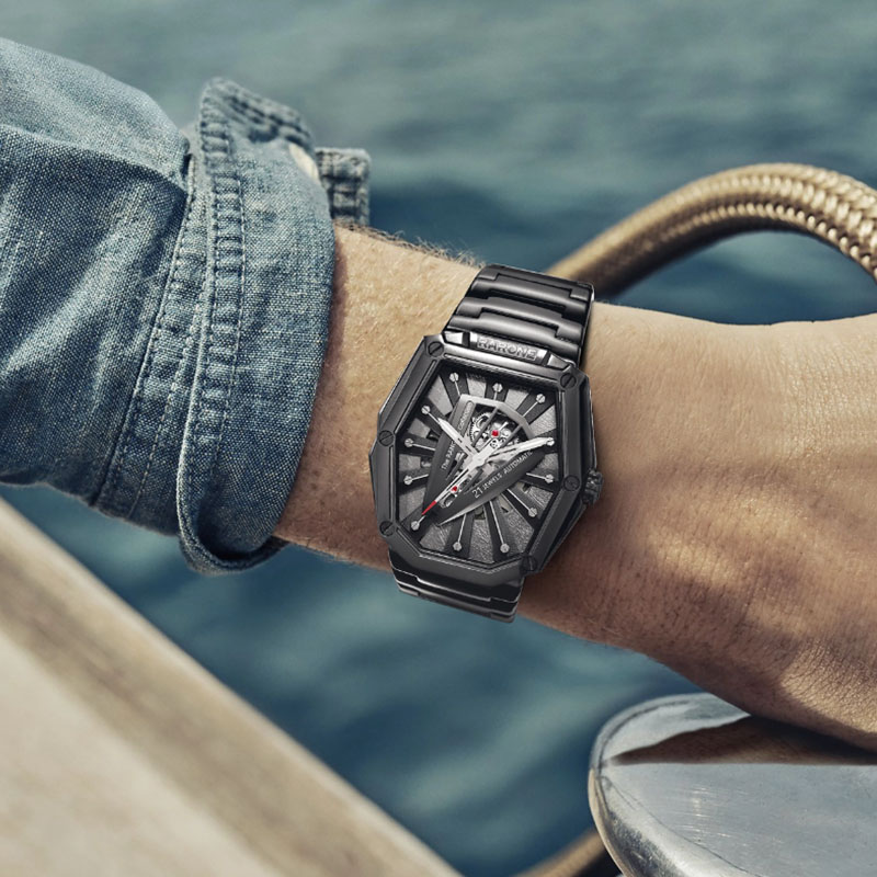 Simple and stylish watch